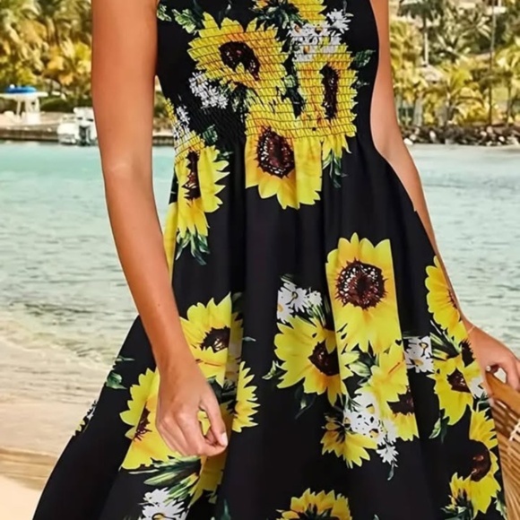 NEW Gorgeous Sunflower Sun Dress size L - Picture 4 of 5